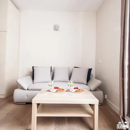 Apartment Plac Unii Studio By Sleepingcar Warsaw