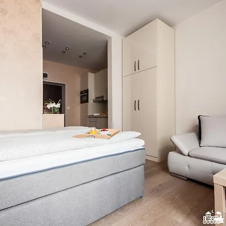 Apartment Plac Unii Studio By Sleepingcar Warsaw